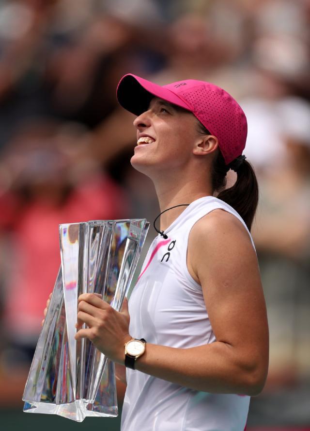 WTA1000赛收官 斯瓦泰克萨巴伦卡包揽大半冠军