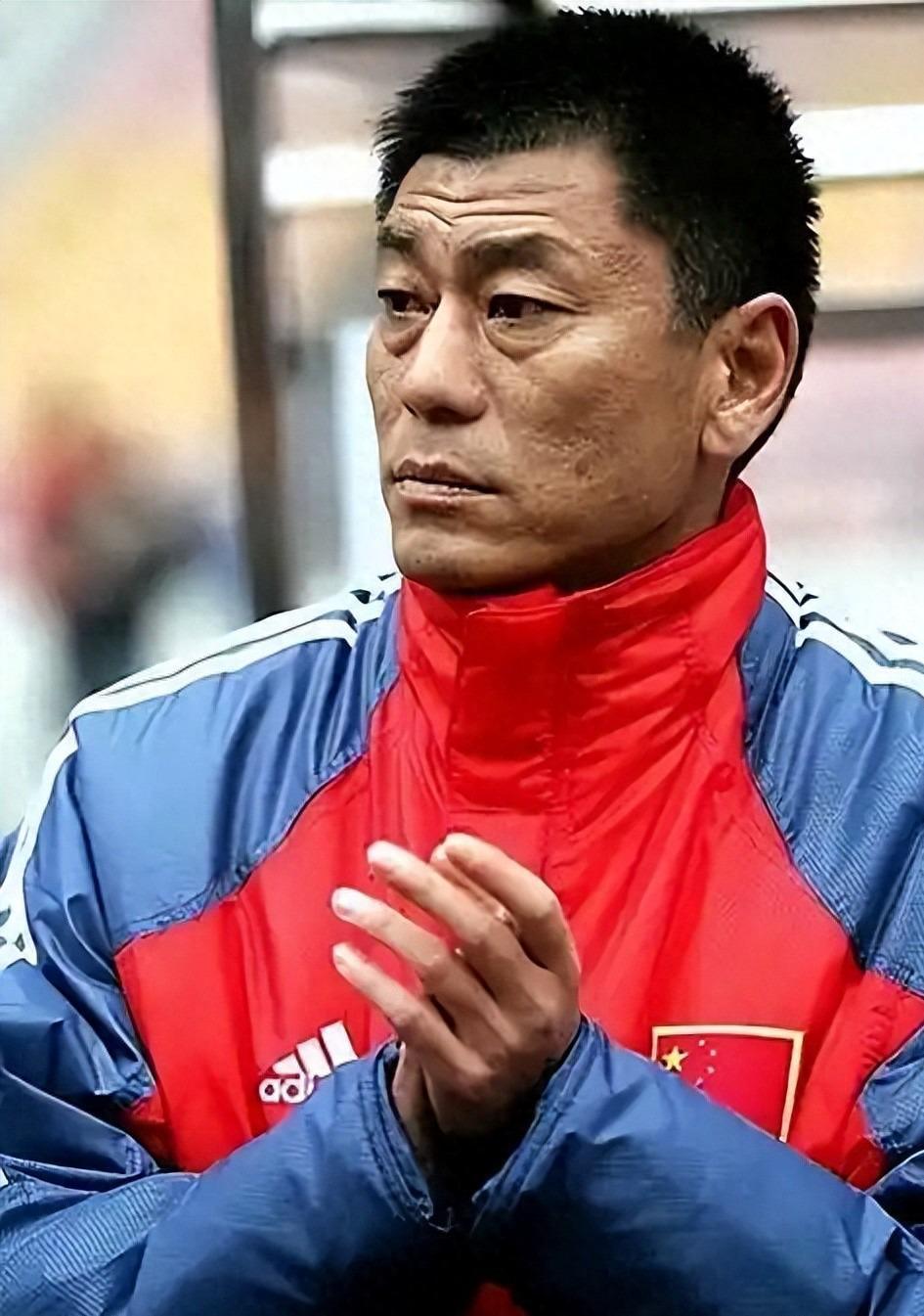 开云登录入口地址-上海女足功勋教练，儿子曾是中超最年轻球员，68岁他重掌上海女足